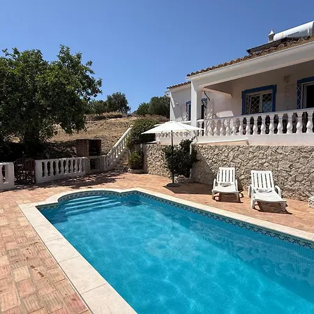 Pool With Mountain Views Near Tavira 산타카타리나